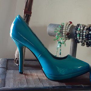 Baby blue patent leather platform shoes, Size 10